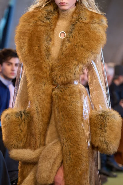 Look 114
